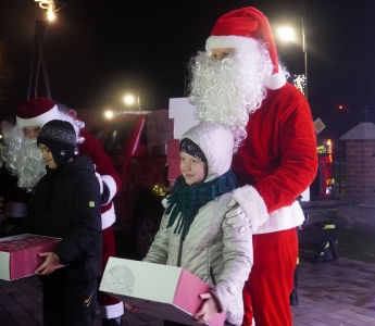 Bożonarodzeniowe spotkanie z ZPiT Kurpie i niespodzianka od wójta oraz świętego Mikołaja w Rzekuniu! [ZDJĘCIA, WIDEO]