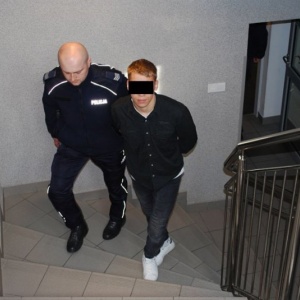 Warszawa: Pobicie przed centrum handlowym. Zatrzymano 5 osób