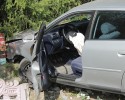 Rżaniec: Audi uderzyło w kapliczkę. Trwają poszukiwania kierowcy (ZDJĘCIA) 