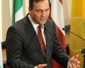 MSZ promuje Polskę: „Na ch** on tam stoi?”, czyli Chopin New Romantic