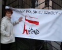 „Usłużne media milczą, a na dziedzińcu MEN ważą się losy Polski” 