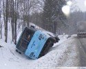 Wach: Szkolny autobus zderzył się z osobówką