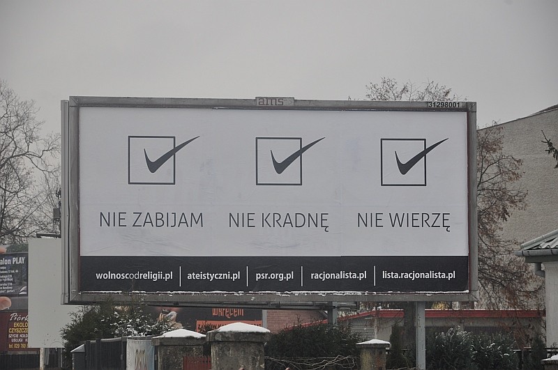 Obecna akcja to odpowiedź na bilbordy jakie wisiały w naszym mieście w grudniu 2012, fot. eostroleka.life