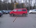 Kolejny mistrz parkowania