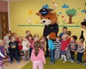 Komisarz Kurpik odwiedził przedszkolaki z „Bajeczki” [ZDJĘCIA]