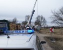 Utrudnienia na Dk 61: Przyczepa wylądowała w rowie