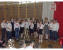 „Tym, którzy walczyli i marzyli o wolnej Polsce…” - VI Szkolny Przegląd Pieśni i Piosenki Patriotycznej [ZDJĘCIA]