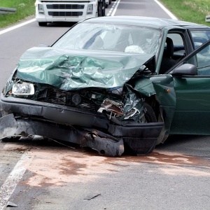 Wypadek na trasie Zambrów – Wysokie Mazowieckie. Trzy osoby w szpitalu [ZDJĘCIA]
