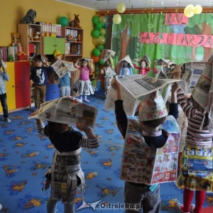 &nbsp;„Bal gazeciarza – pokaz mody ekologicznej” z okazji Dnia Ziemi w „Kangurku” [ZDJĘCIA]