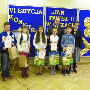 &nbsp;VI edycja gminnego konkursu „Jan Paweł II w oczach dziecka” [ZDJĘCIA]