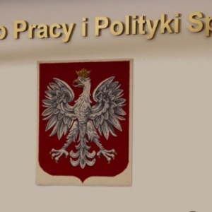 Wsparcie dla młodych bezrobotnych. Refundacja kosztów zatrudnienia przez rok