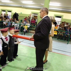 Pasowanie na ucznia w Szkole Podstawowej w Rzekuniu [ZDJĘCIA]
