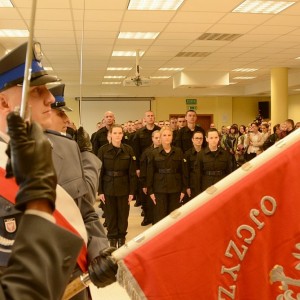 Nowi policjanci uroczyście zaprzysiężeni [ZDJĘCIA]