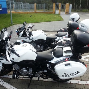 Pościg za piratem drogowym. Zatrzymali go policjanci na motocyklach