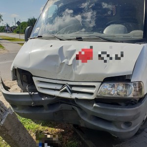 Rzekuń: Zderzenie busa z betoniarką [ZDJĘCIA]