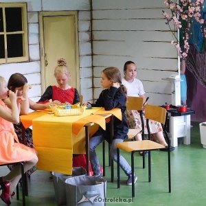 Anglojęzyczna wersja baśni o Kopciuszku w wykonaniu uczniów z „dziesiątki” [ZDJĘCIA]