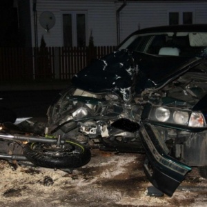 Wypadek. 22-latek jadąc BMW wymusił pierwszeństwo