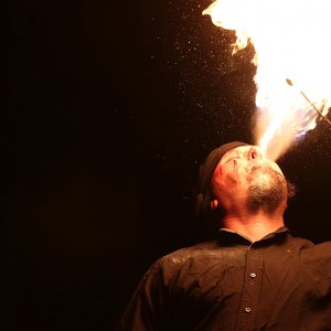 Trwa "Ostrołęka Pełna Boga". Fire show, czyli walka aniołów z diabłem [ZDJĘCIA]