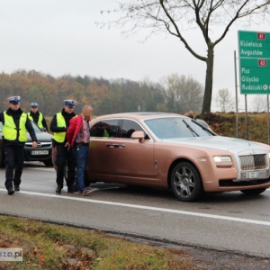 Policyjny pościg za rolls-royce’em krajową 61 [ZDJĘCIA]