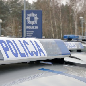 Uszkodził latarnię i uciekł. Policja poszukuje sprawcy