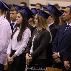 Zakończenie roku szkolnego dla klas maturalnych III LO [ZDJĘCIA]
