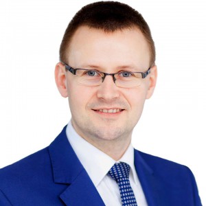 Rzekuń: Bartosz Podolak wygrywa w I turze