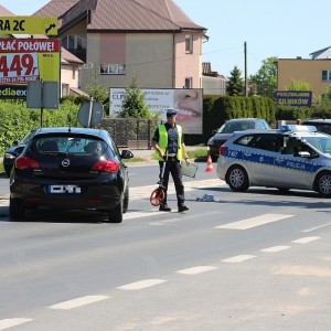 Uwaga kierowcy. Wypadek na 11 Listopada. Ulica częściowo zablokowana [ZDJĘCIA]