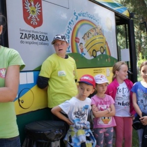 Wakacje z Radosnym Świetlicobusem – rozkład jazdy na najbliższy tydzień [ZDJĘCIA]