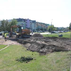 Ruszyły prace przy budowie ronda na alei Jana Pawła II [ZDJĘCIA]