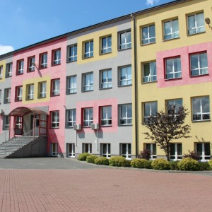 Czy ktoś panuje nad sytuacją?! Echa bulwersującej ankiety w ostrołęckiej szkole