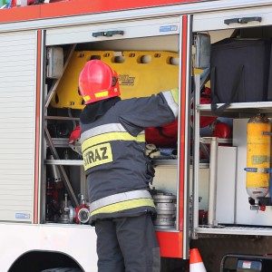 Wypadek w Siarczej Łące. Dwie osoby trafiły do szpitala