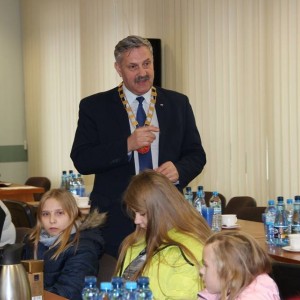 Podopieczni TPD z „edukacyjną” wizytą w ostrołęckim ratuszu [ZDJĘCIA]