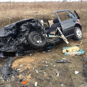 Tragedia pod Wyszkowem. W wypadku zginęły dwie młode osoby [ZDJĘCIA]