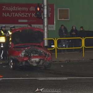 Wypadek w Makowie Mazowieckim. Sprawca miał „prawko” zaledwie od dwóch miesięcy [ZDJĘCIA]