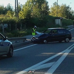 Wypadek na DK-61. Jedna osoba trafiła do szpitala [ZDJĘCIA]