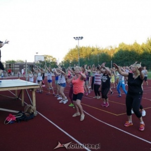 Projekt „Starzy czy młodzi aktywność nie zaszkodzi – Zumba” podsumowany [ZDJĘCIA]