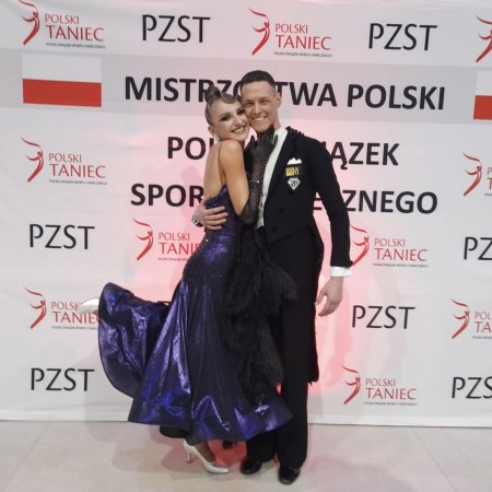 Ostrołęczanie podbijają parkiet! Sukcesy Aleksandry Kucharskiej i Pawła Subczyńskiego
