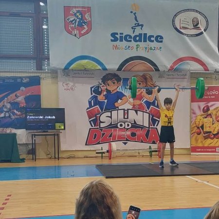 Czwórka z Atlety Ostrołęka w finale ogólnopolskiego wieloboju! Młodzi sportowcy powalczą w Raszynie