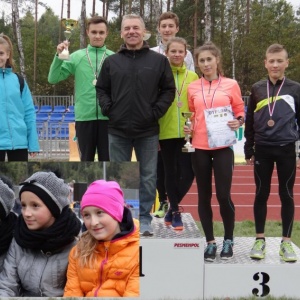 Siódemka biegała na przełaje w Lelisie [ZDJĘCIA]
