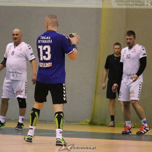 II liga. Zadecydowało 12 minut, Trójka uległa Szczypiorniakowi (tabela)