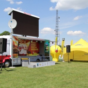 Euro 2012: Mobilna strefa kibica w Ostrołęce [ZDJĘCIA]