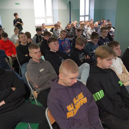 Uczniowie ZSZ 1 w Ostrołece dowiedzieli się, jak dbać o zdrowie [ZDJĘCIA]