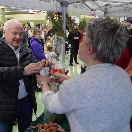 Kiermasz Bożonarodzeniowy w Rzekuniu [ZDJĘCIA]