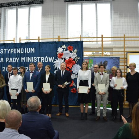Uczniowie z ZSP z powiatu ostrołęckiego stypendystami Prezesa Rady Ministrów [ZDJĘCIA]