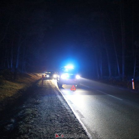 Tragedia na drodze: Pieszy potrącony przez samochód w Kurpiewskich. Nie miał odblasków