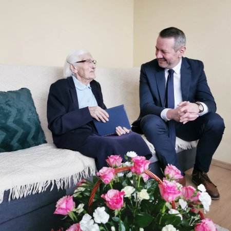 Pani Stefania z Ostrołęki skończyła 100 lat! Imponuje pogodą ducha