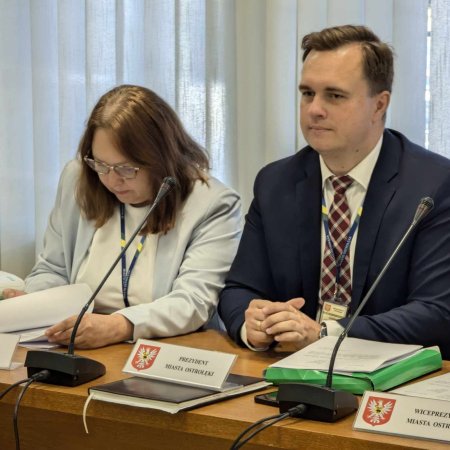 Podwyżka cen za śmieci? Obligacje? Zaskakująca decyzja na początku sesji rady miasta
