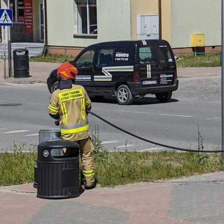 Podpalenia śmietników i wandalizm w Ostrołęce! Policja bada sprawę