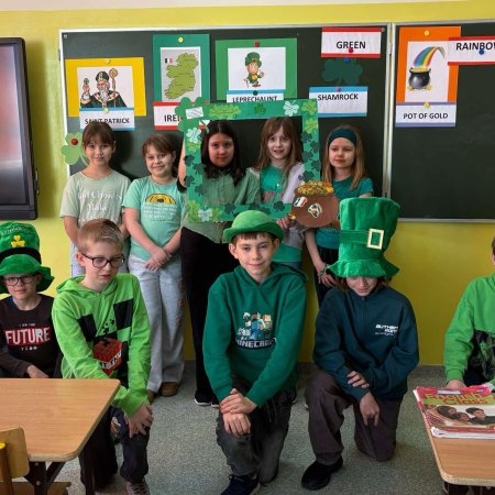 Zielony zawrót głowy w SP 10! Uczniowie świętowali Dzień Świętego Patryka [ZDJĘCIA]