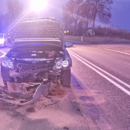 Wypadek na DK61: Dwie osoby trafiły do szpitala [ZDJĘCIA]
